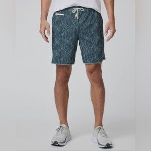 Vuori Athletic Shorts in Blue and Gray Size L NWT